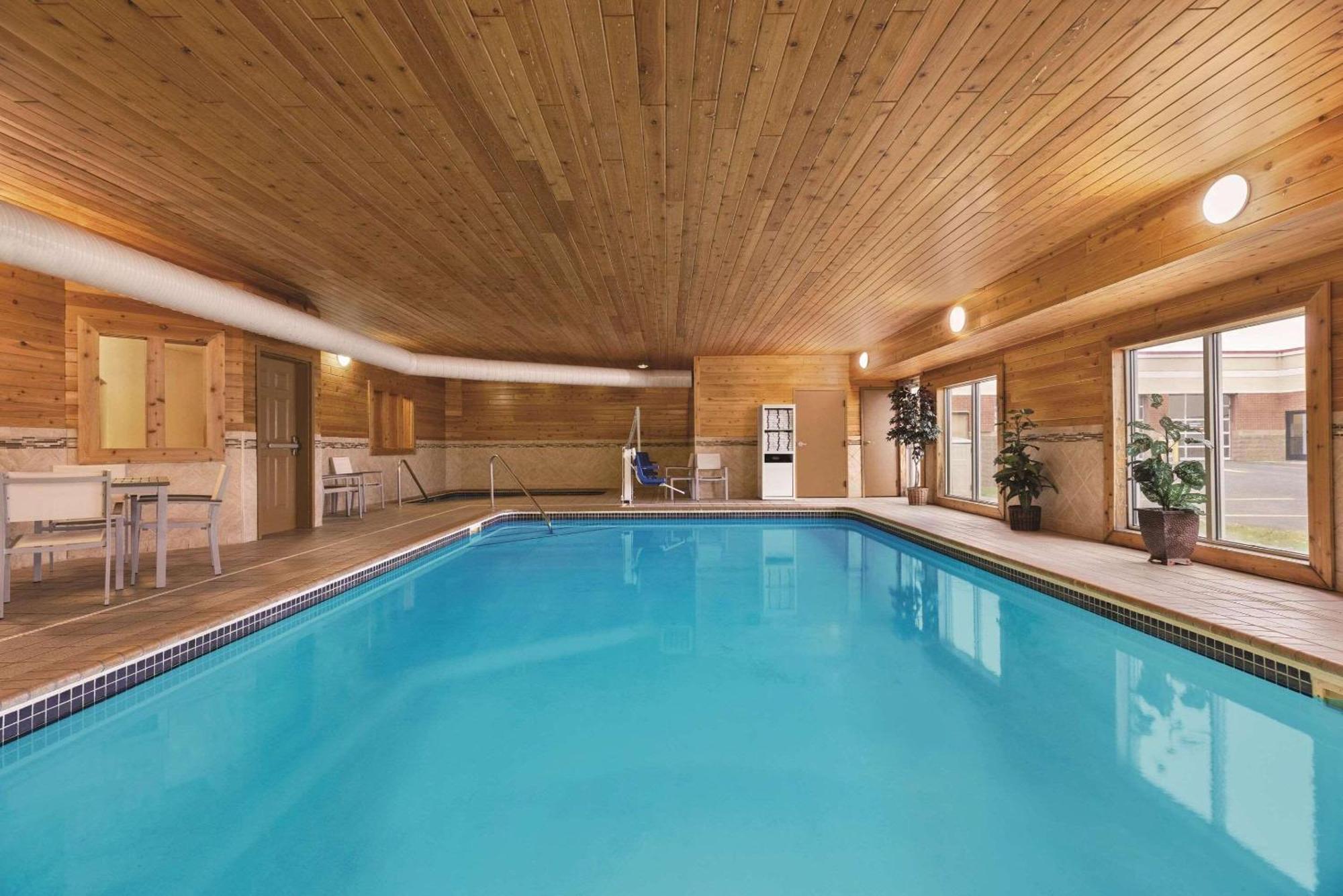 Country Inn & Suites By Radisson, Forest Lake, Mn Εξωτερικό φωτογραφία